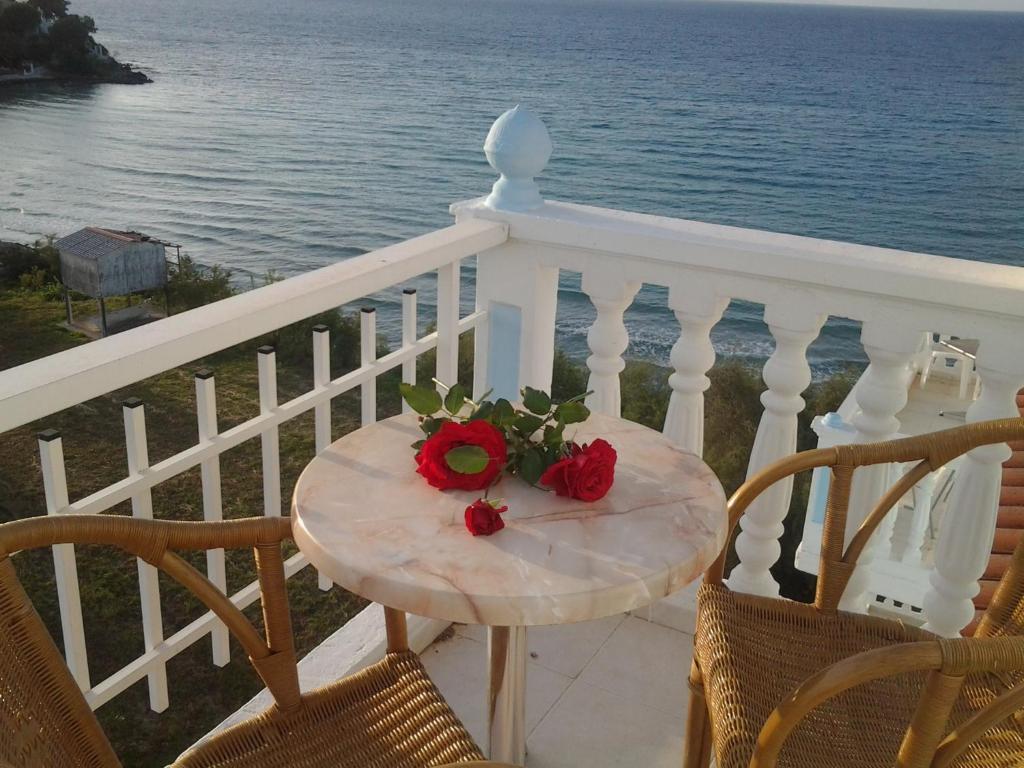 Clear Horizon Aparthotel Amoudi Room photo